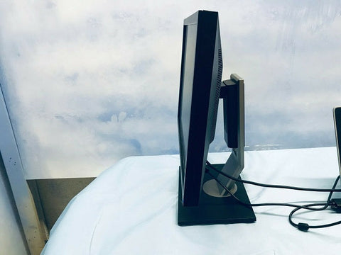 Dell P2210t P2210 LCD Monitor - 22" - Refurbished