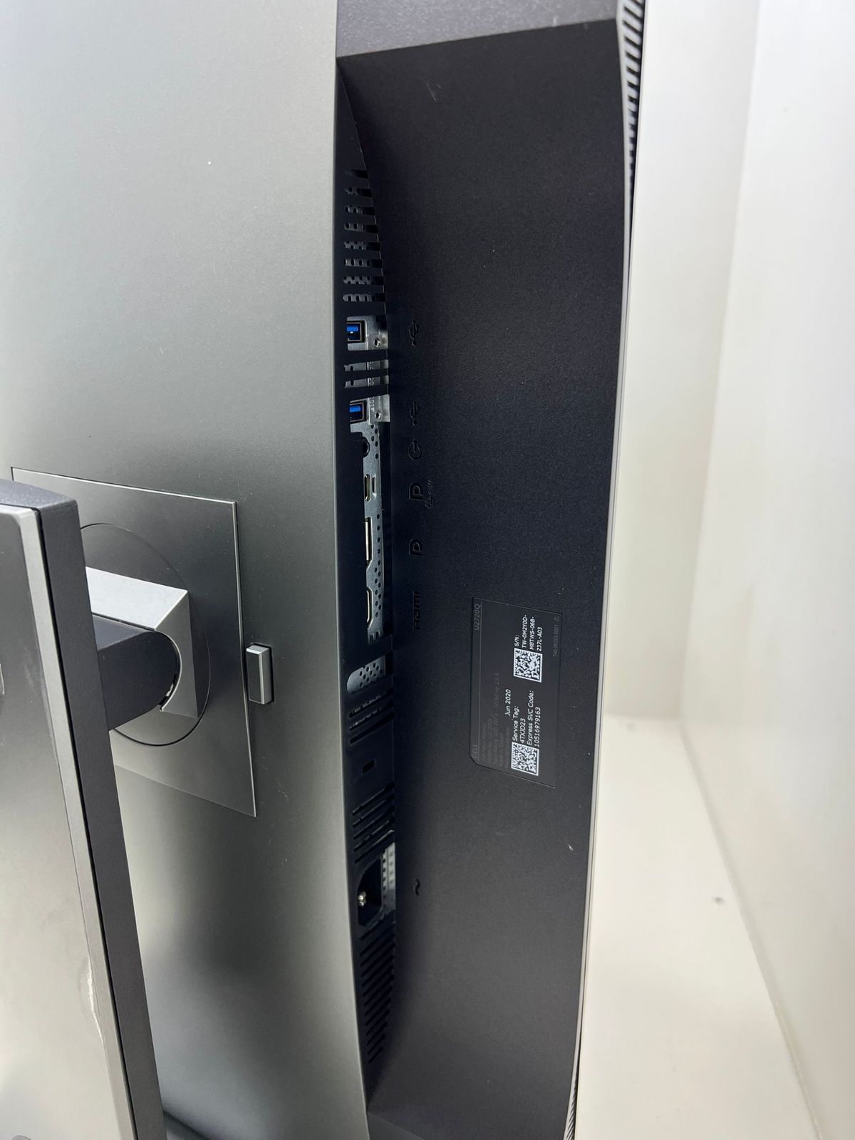 Dell U2720Q UltraSharp 27" 16:9 4K Ultra HD USB-C HDR IPS LCD LED Monitor - Refurbished