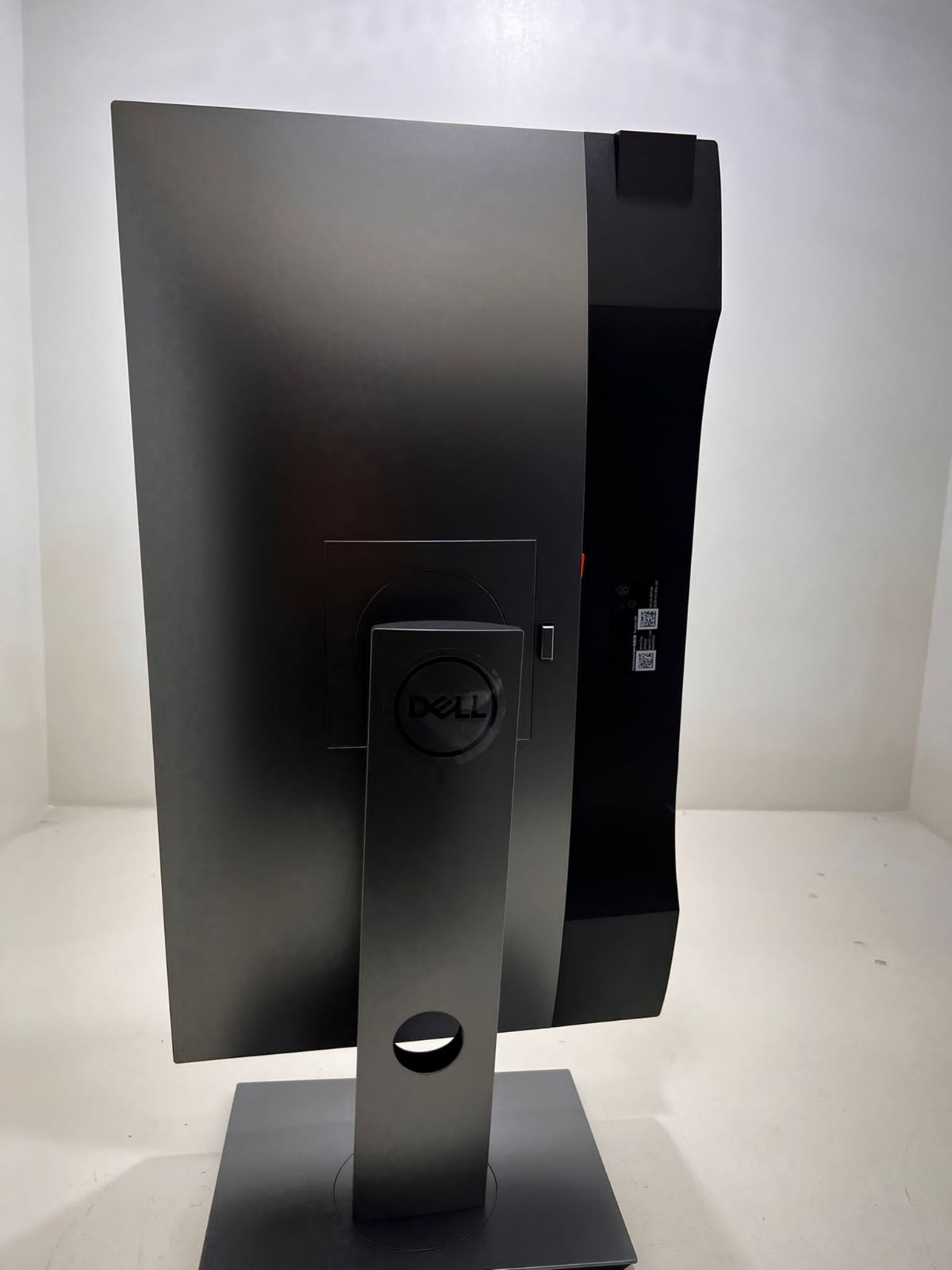 Dell U2520D 25" QHD 2560 x 1440 (2K) 60 Hz HDMI, DisplayPort, USB-C IPS Monitor - Refurbished